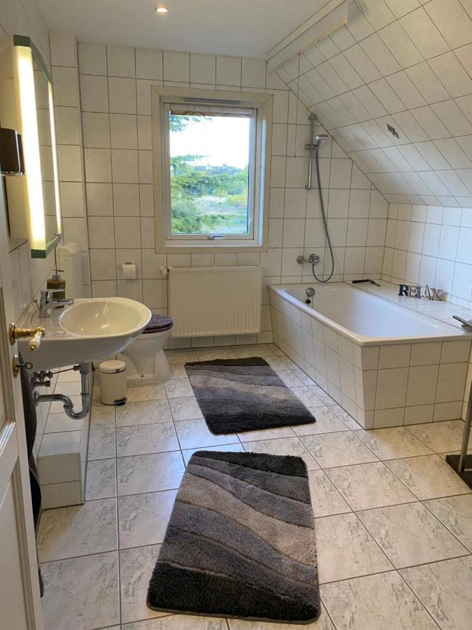 Freistehendes Einfamilienhaus Mit Boddenblick Naehe Ostsee Fuhlendorf  Extérieur photo
